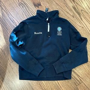 Roots half zip Olympic sweatshirt. Navy blue. Size M.